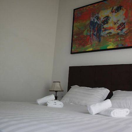 Living Hotel Tirana Exterior photo