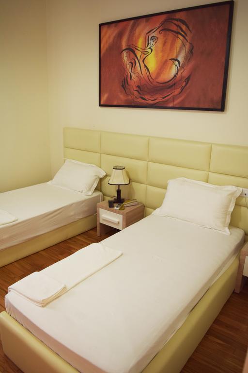 Living Hotel Tirana Exterior photo