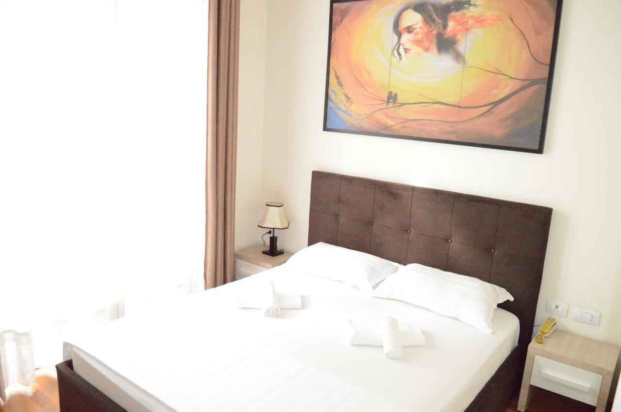 Living Hotel Tirana Exterior photo