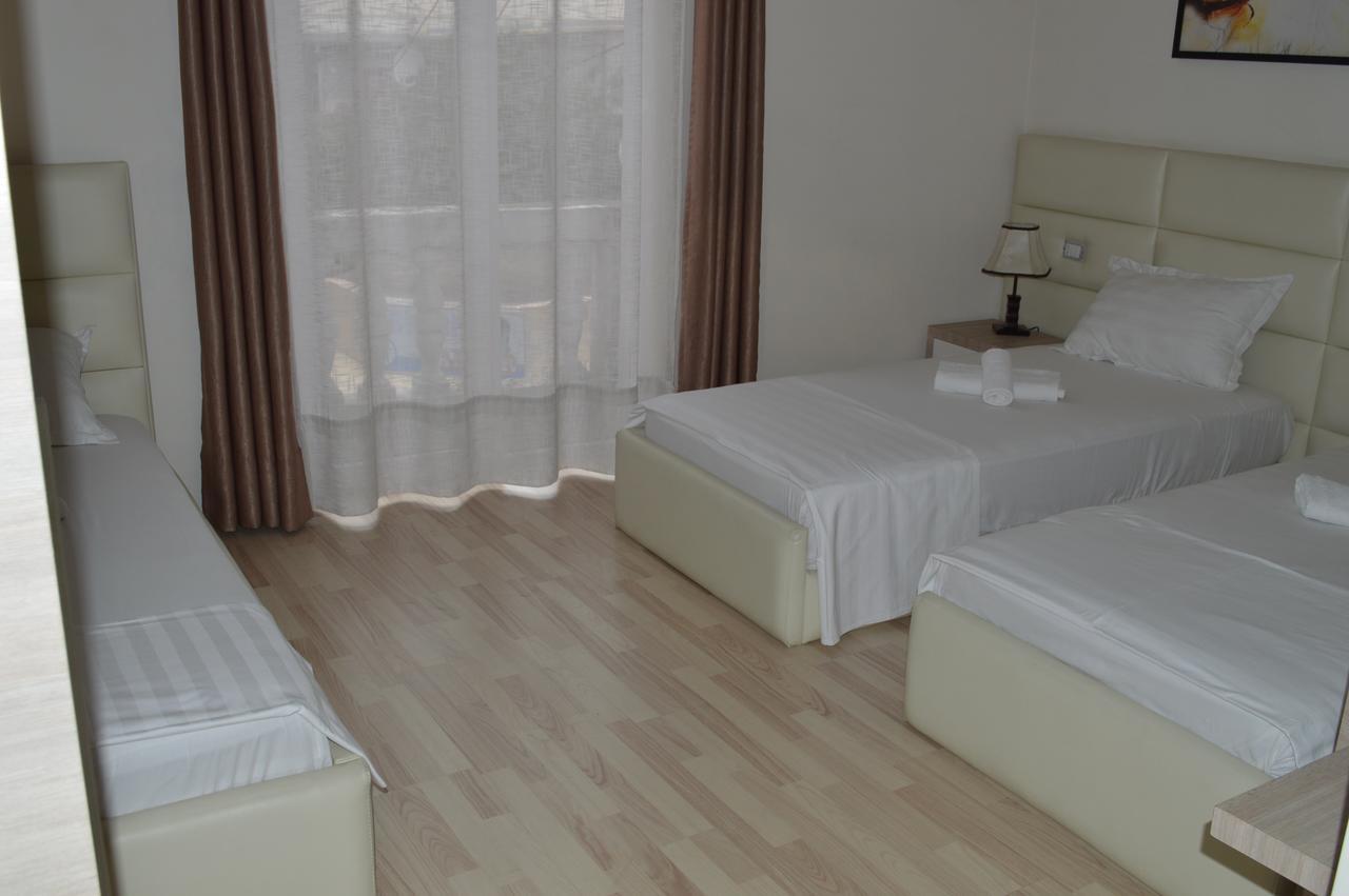 Living Hotel Tirana Exterior photo