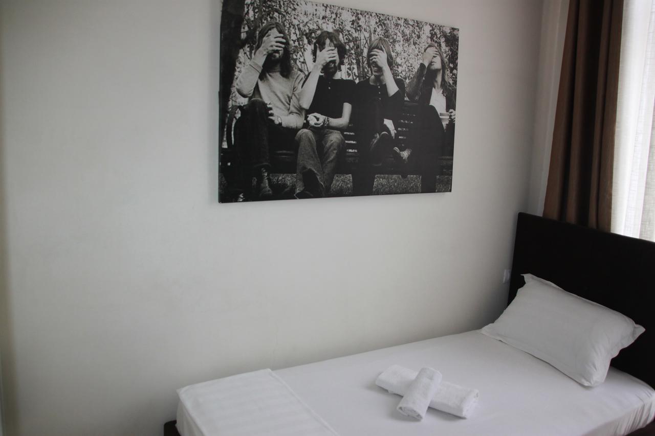 Living Hotel Tirana Exterior photo